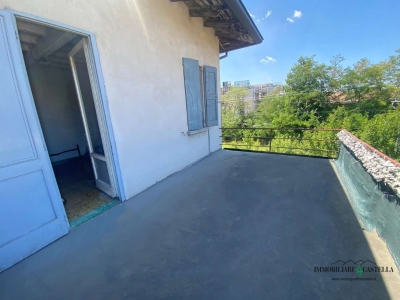 casa indipendente in vendita a Canossa