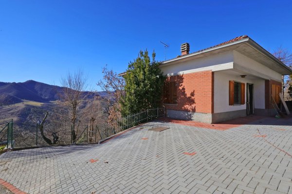 casa indipendente in vendita a Canossa in zona Roncovetro