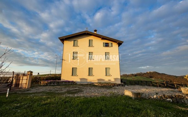 casa indipendente in vendita a Canossa