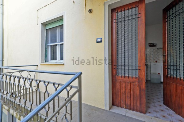 appartamento in vendita a Canossa in zona Roncovetro