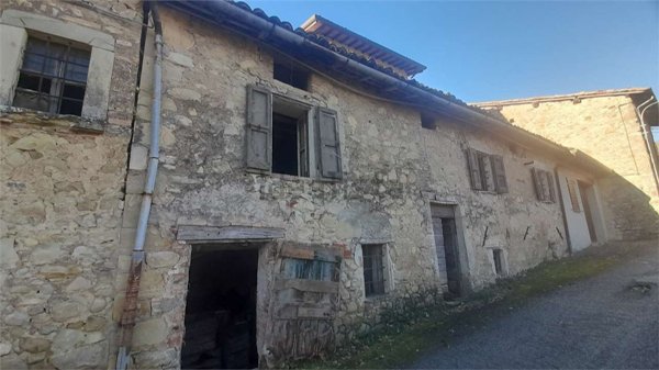 appartamento in vendita a Canossa in zona Braglie