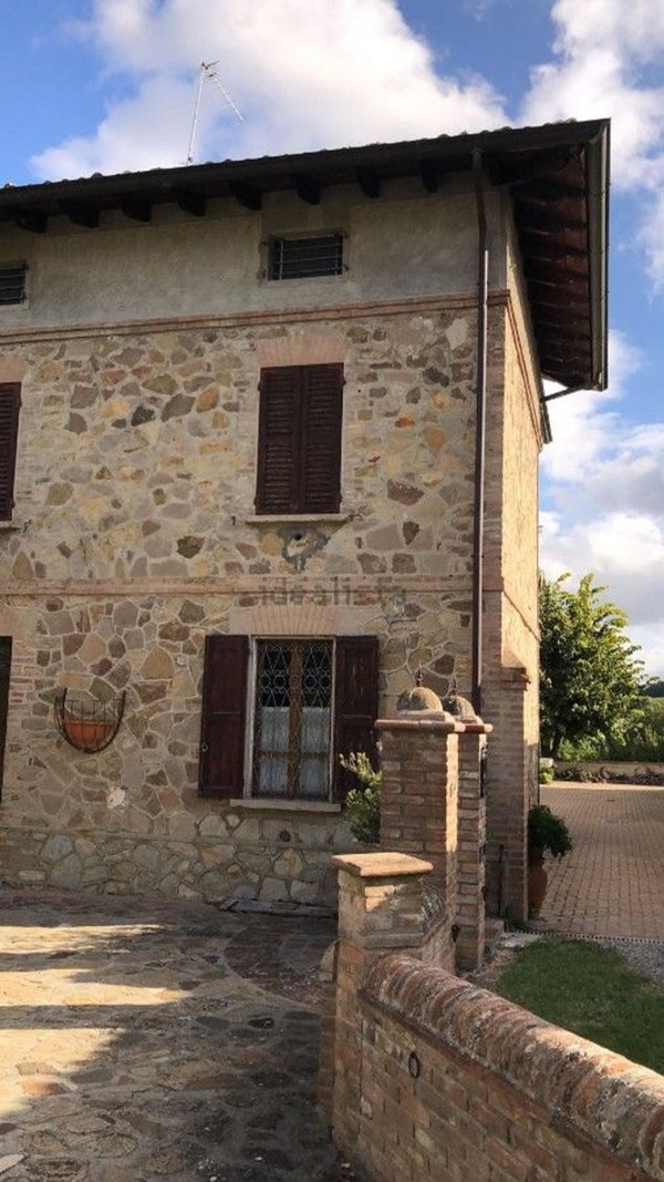 casa indipendente in vendita a Canossa