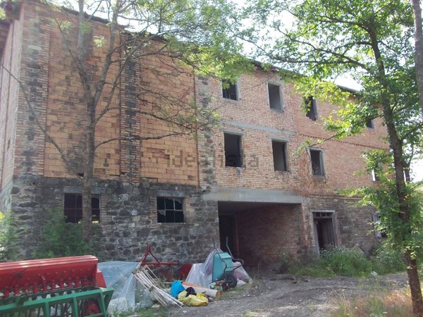 esavano in vendita a Canossa