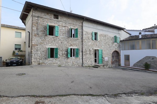 casa indipendente in vendita a Canossa in zona Roncovetro