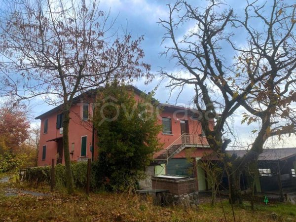 casa indipendente in vendita a Canossa in zona Vedriano