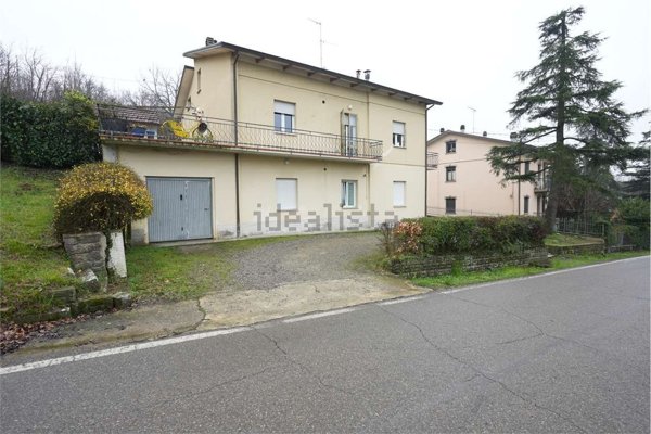 appartamento in vendita a Canossa in zona Ciano d'Enza