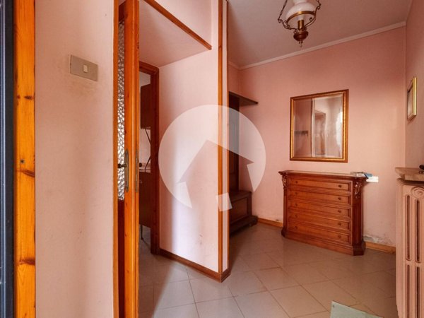 casa indipendente in vendita a Canossa in zona Ciano d'Enza