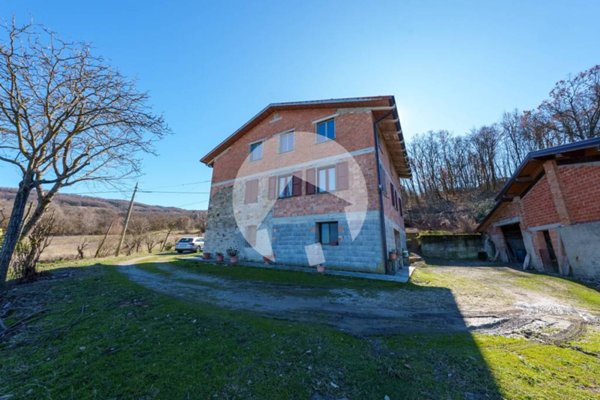 casa indipendente in vendita a Canossa
