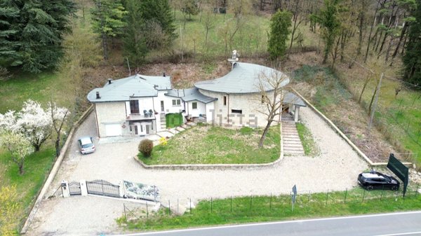 casa indipendente in vendita a Canossa in zona Currada
