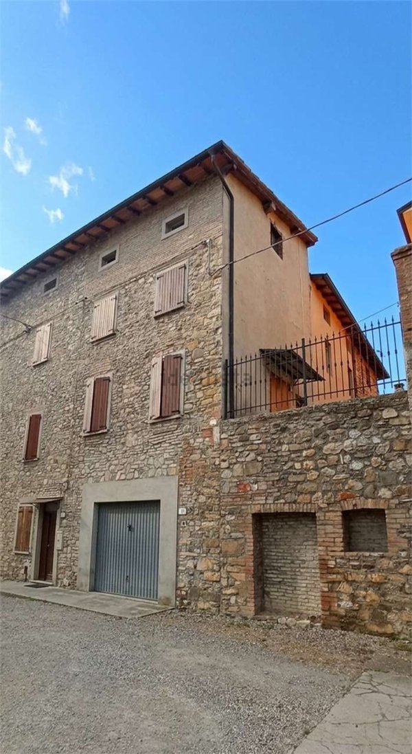 casa indipendente in vendita a Canossa