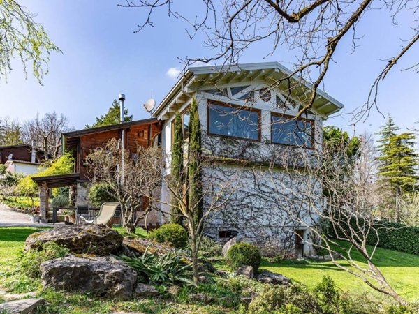 casa indipendente in vendita a Canossa in zona Vedriano