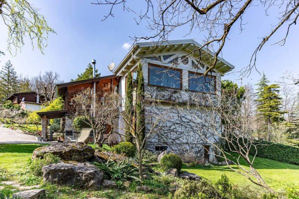 casa indipendente in vendita a Canossa in zona Vedriano