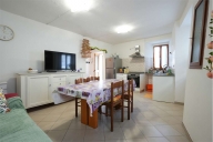 casa indipendente in vendita a Canossa in zona Ciano d'Enza