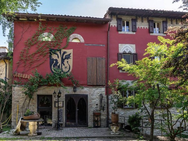 casa indipendente in vendita a Canossa in zona Cerezzola