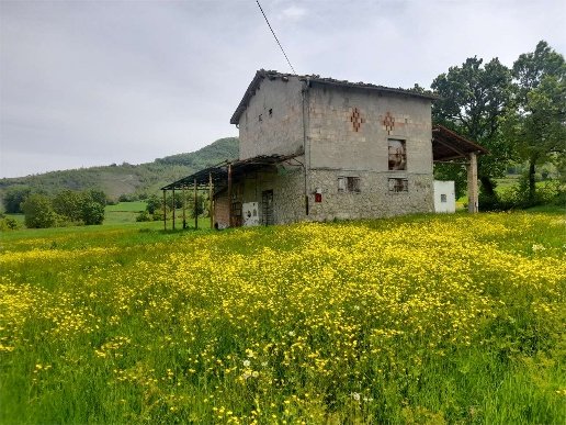 casale in vendita a Canossa in zona Casalino