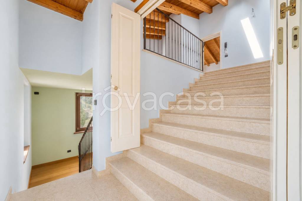 casa indipendente in vendita a Canossa