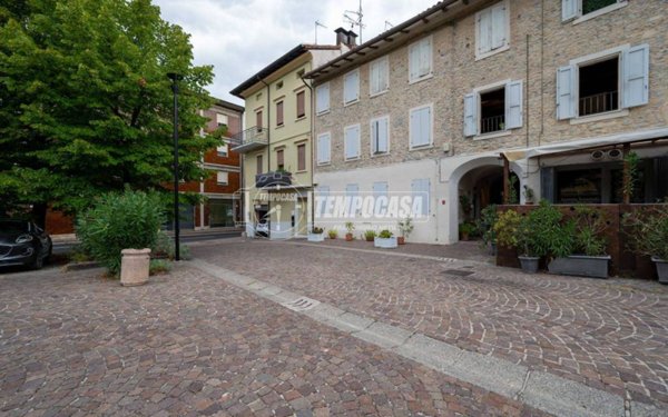 appartamento in vendita a Canossa in zona Ciano d'Enza