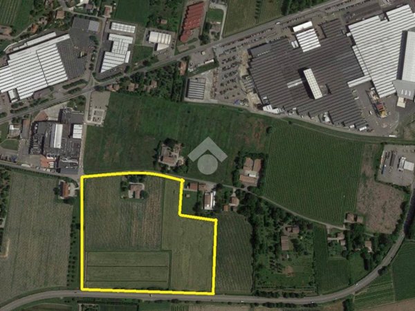 terreno edificabile in vendita a Correggio