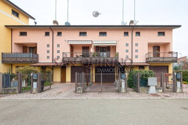 casa indipendente in vendita a Correggio