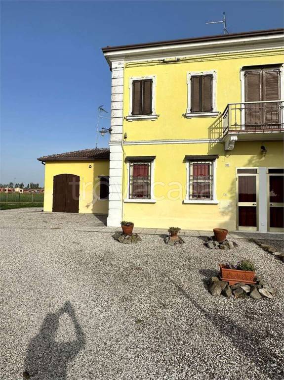 casa indipendente in vendita a Correggio