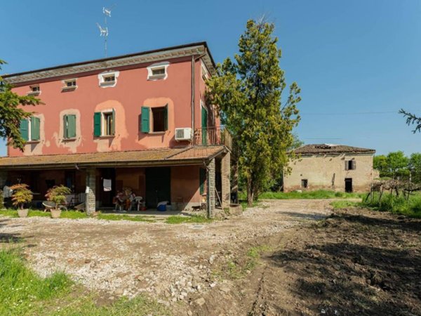 casa indipendente in vendita a Correggio