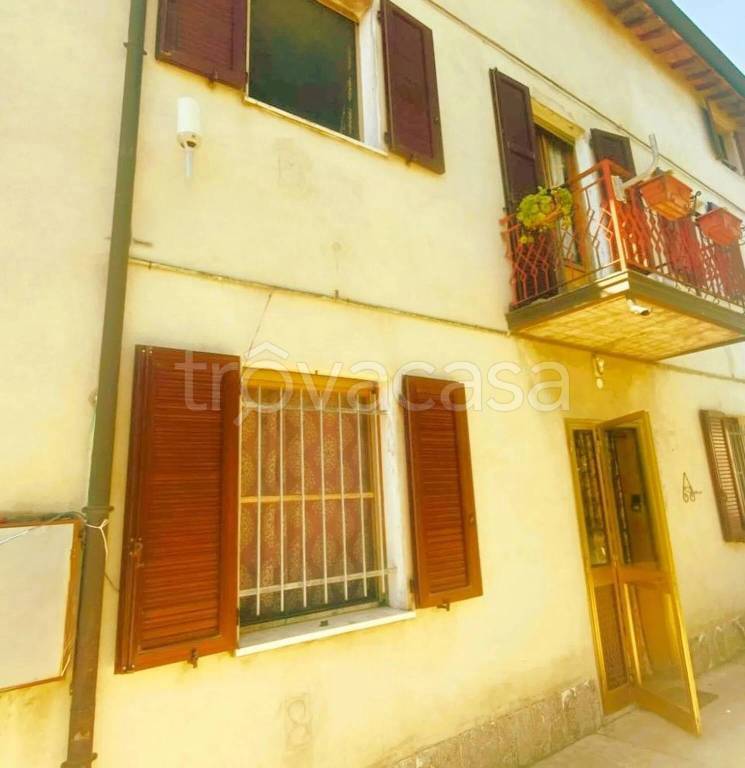 casa indipendente in vendita a Correggio