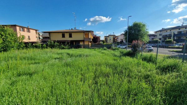 casa indipendente in vendita a Correggio