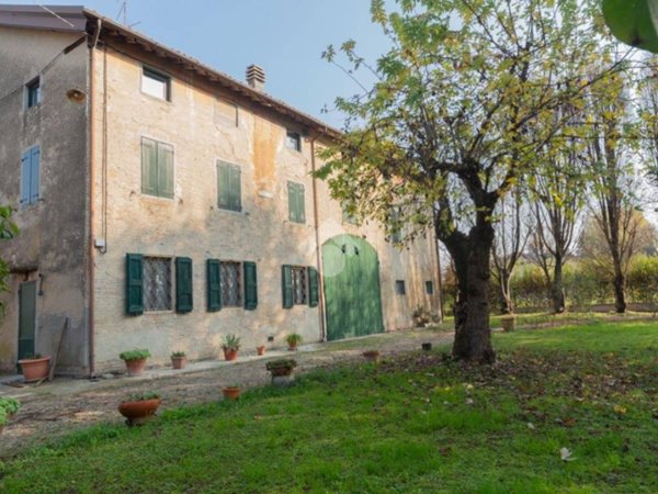 casa indipendente in vendita a Correggio in zona San Martino
