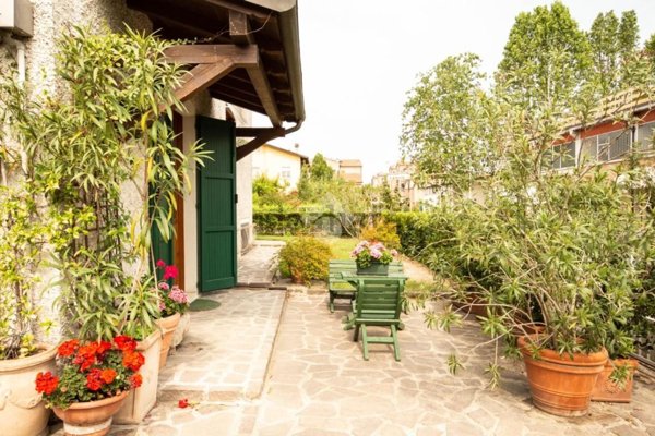 casa indipendente in vendita a Correggio
