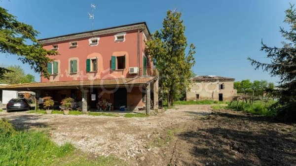 casa indipendente in vendita a Correggio