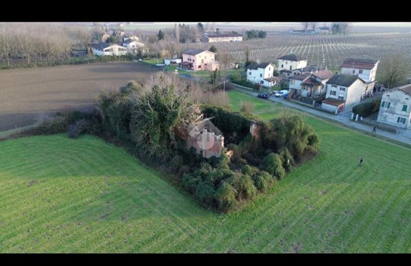 terreno agricolo in vendita a Correggio in zona Budrio