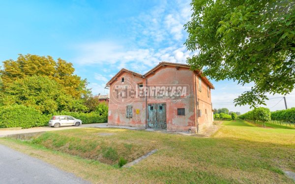 casa indipendente in vendita a Correggio