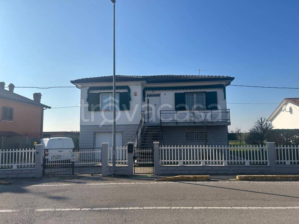 casa indipendente in vendita a Correggio