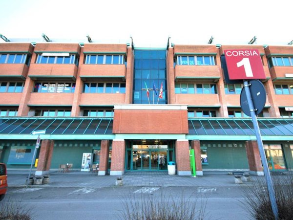 negozio in vendita a Correggio