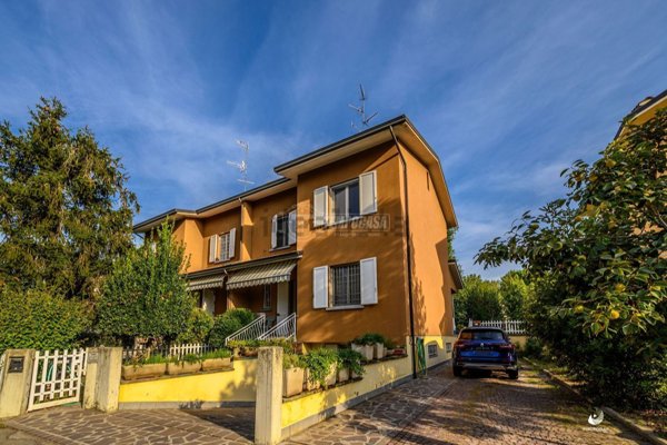 pentavano in vendita a Correggio