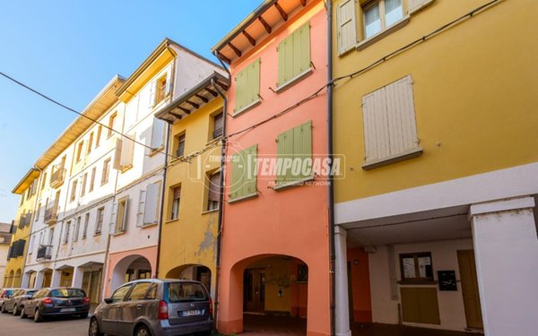 casa indipendente in vendita a Correggio
