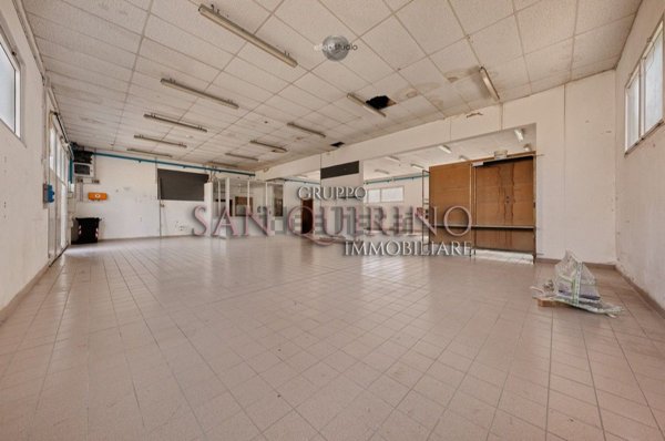 capannone in vendita a Correggio