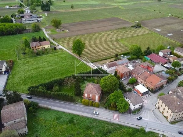 casa indipendente in vendita a Correggio