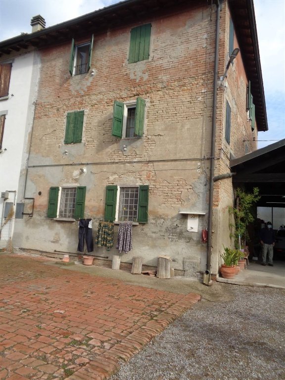appartamento in vendita a Correggio in zona Fosdondo