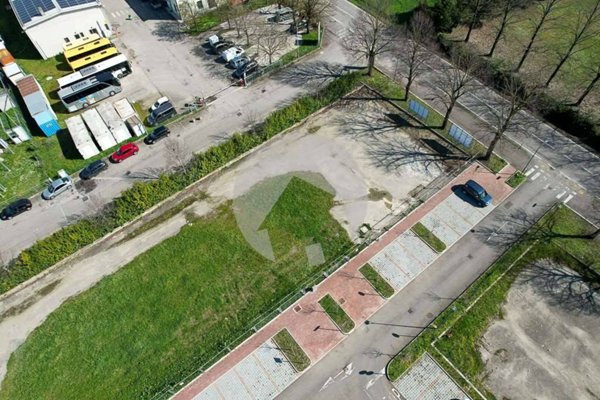 terreno edificabile in vendita a Correggio