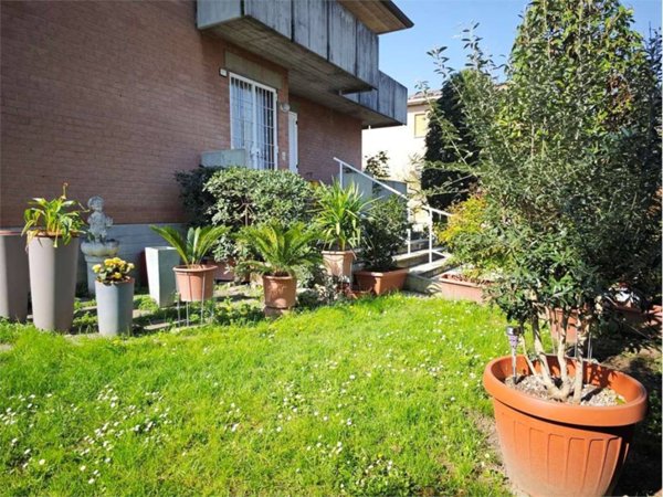 casa indipendente in vendita a Correggio