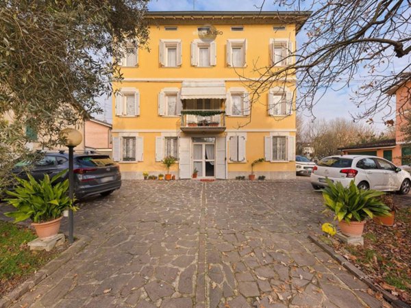 casa indipendente in vendita a Correggio