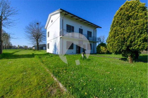 casa indipendente in vendita a Correggio