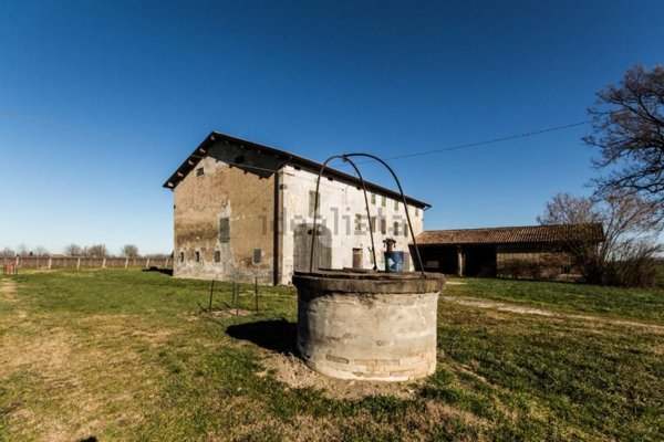 casa indipendente in vendita a Correggio
