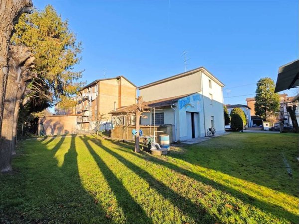 casa indipendente in vendita a Correggio