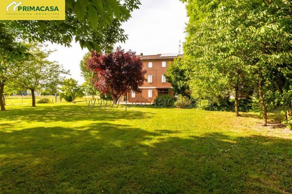 casa indipendente in vendita a Correggio