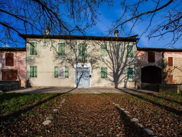 casa indipendente in vendita a Correggio in zona San Martino