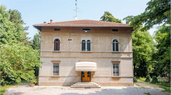 casa indipendente in vendita a Correggio in zona Mandrio