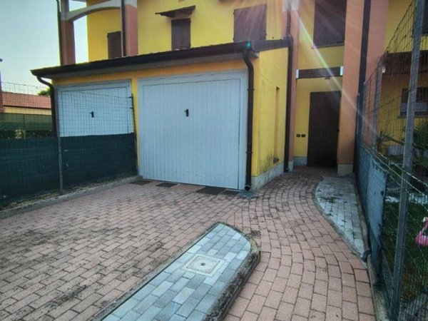casa indipendente in vendita a Correggio in zona San Martino