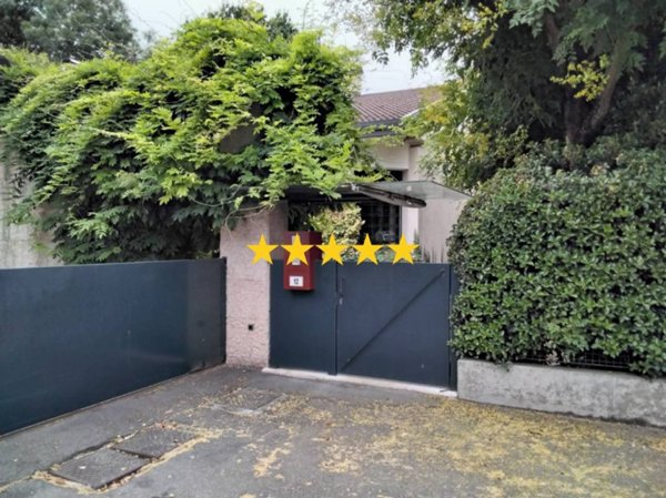 casa indipendente in vendita a Correggio